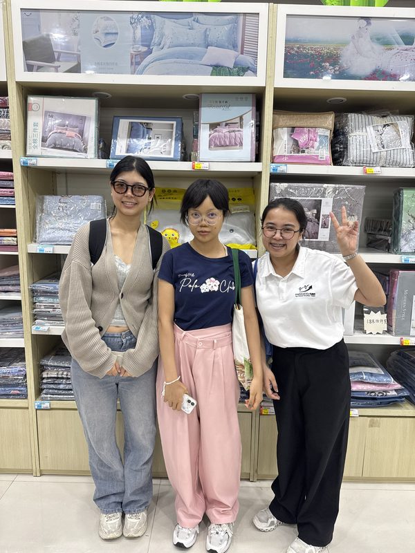 นักเรียนไทยในห้องสมุดของมหาวิทยาลัย