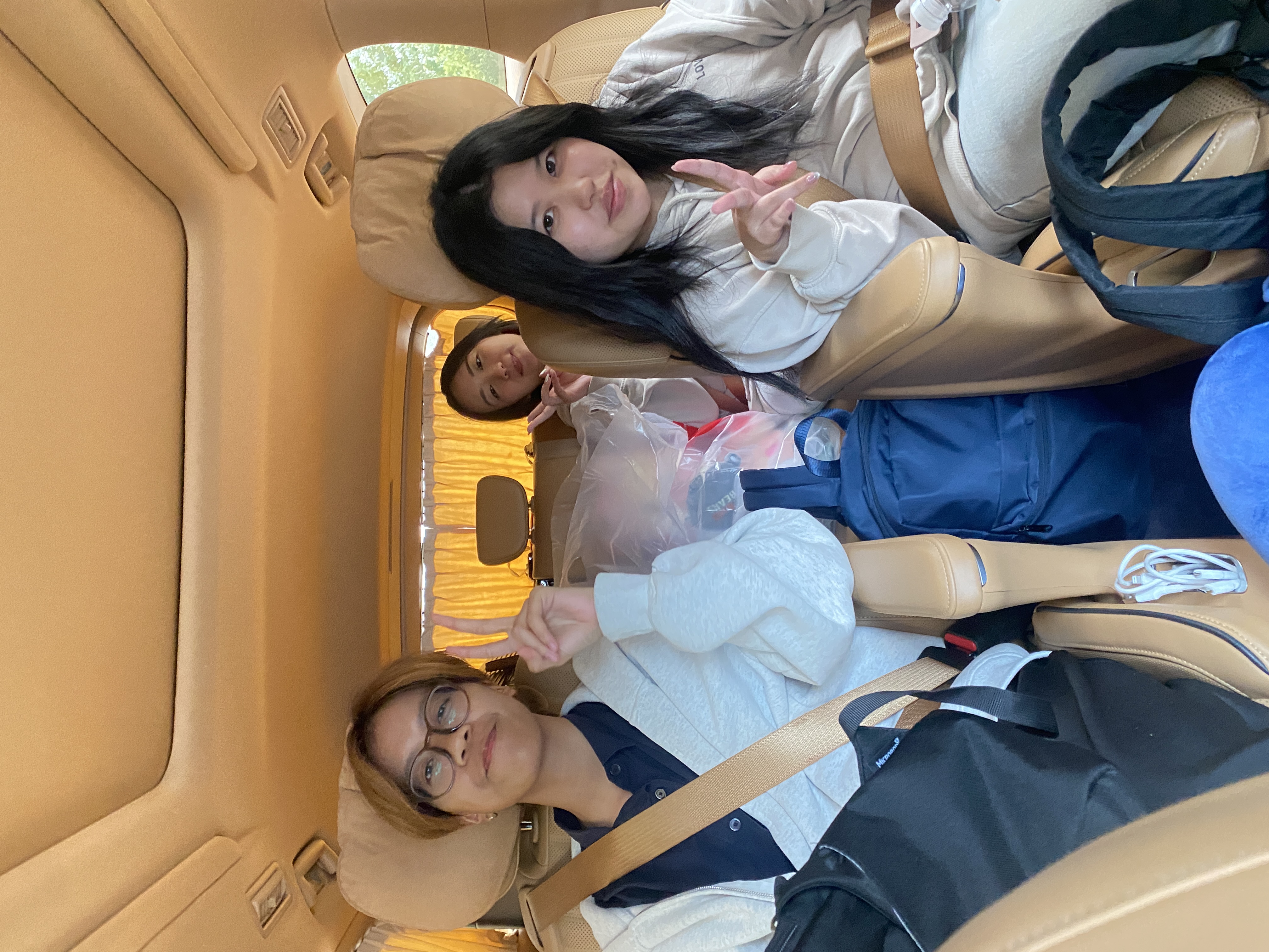 ดูแลนักเรียนฝั่งเมืองจีน