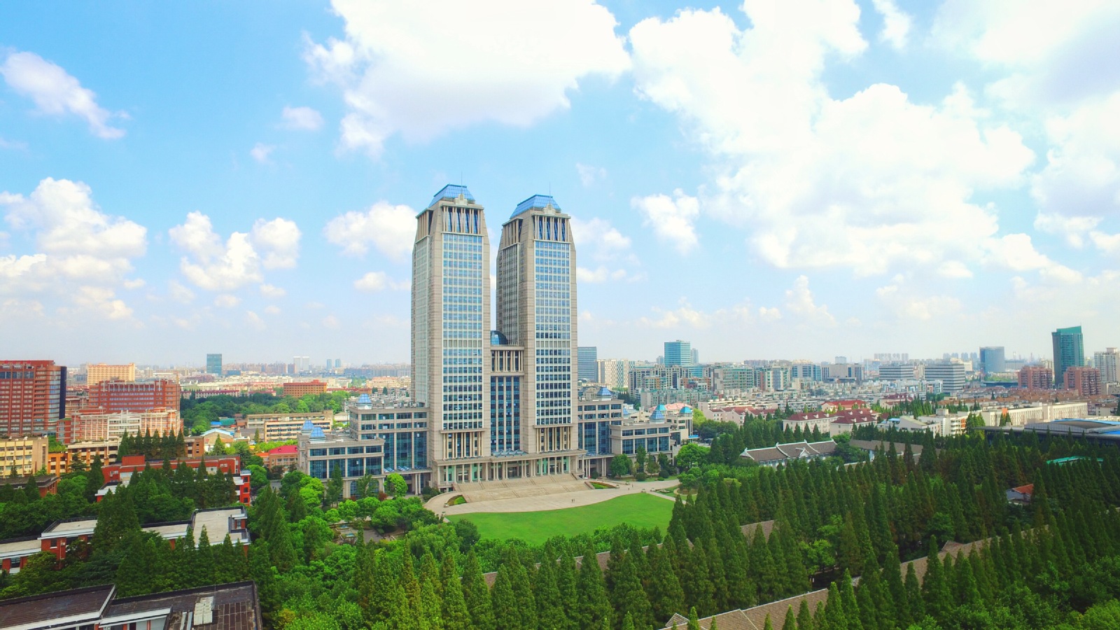 复旦大学
